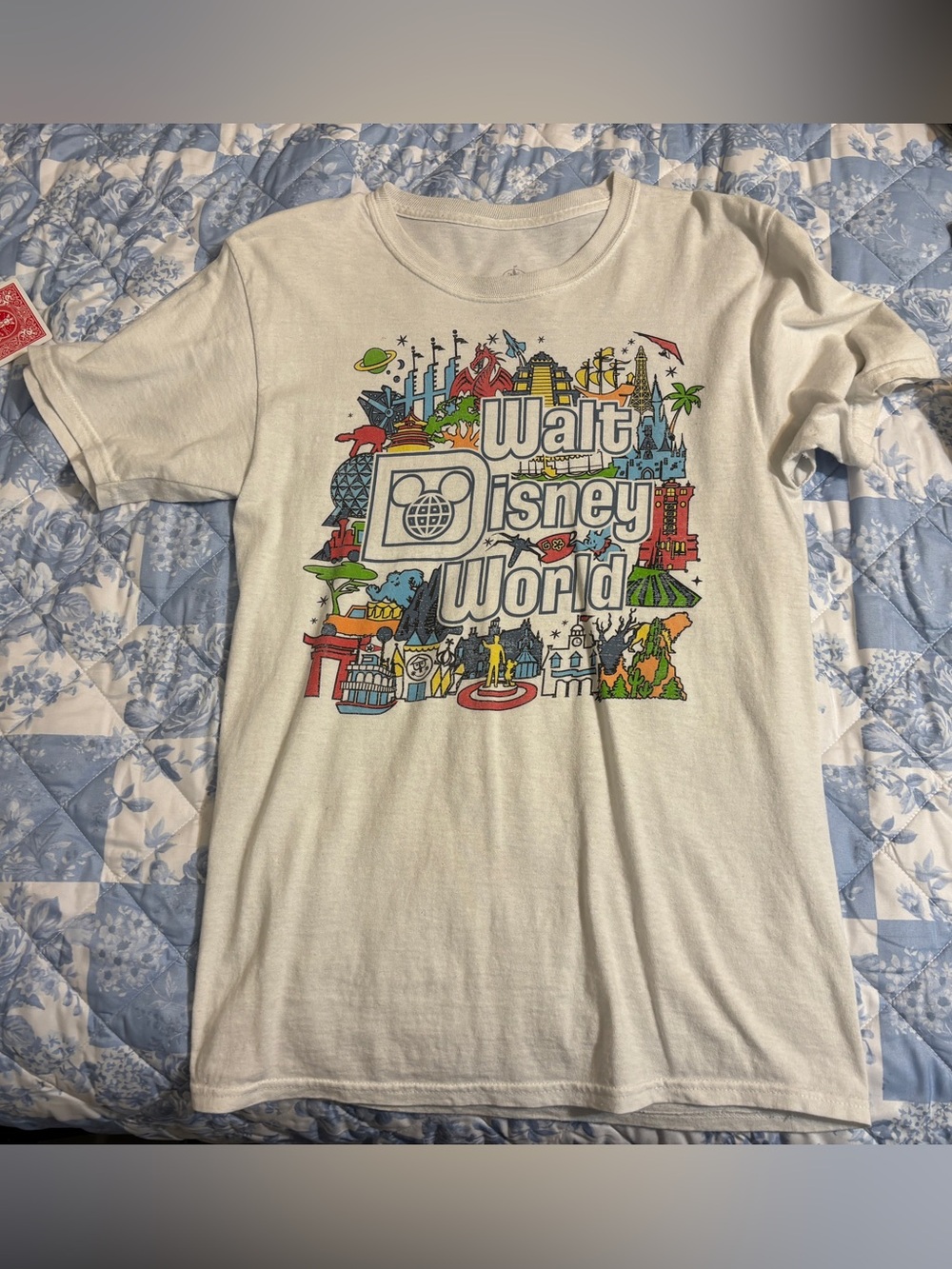 Walt Disney World 2022 50th Anniversary Shirt White Men’s Small Worn In Vintage